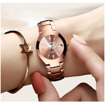 Reloj-de-pulsera-de-cuarzo-para-mujer-cron-grafo-de-lujo-de-acero-inoxidable-color-oro.webp